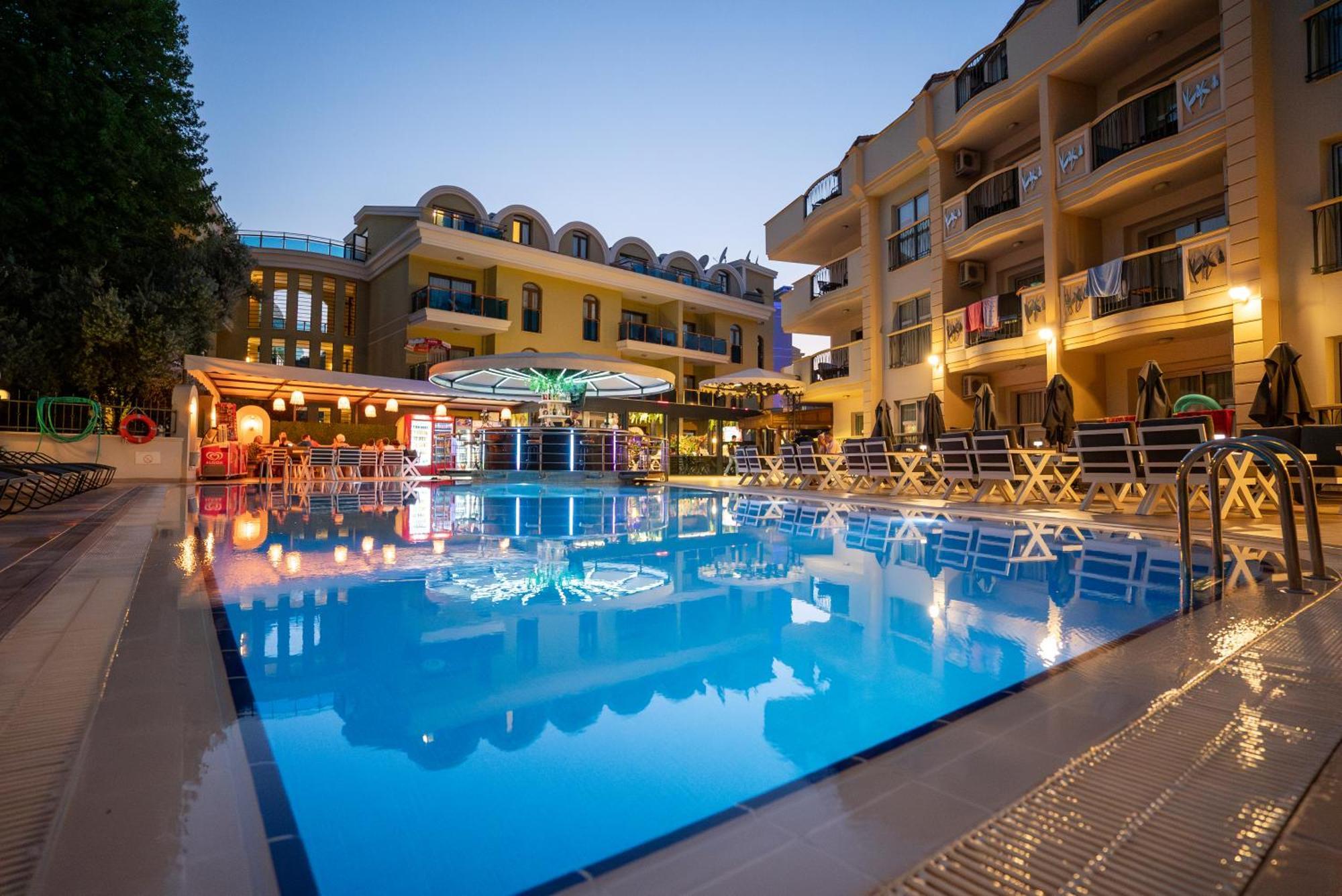 Club Karakas Apart Otel Marmaris Kültér fotó