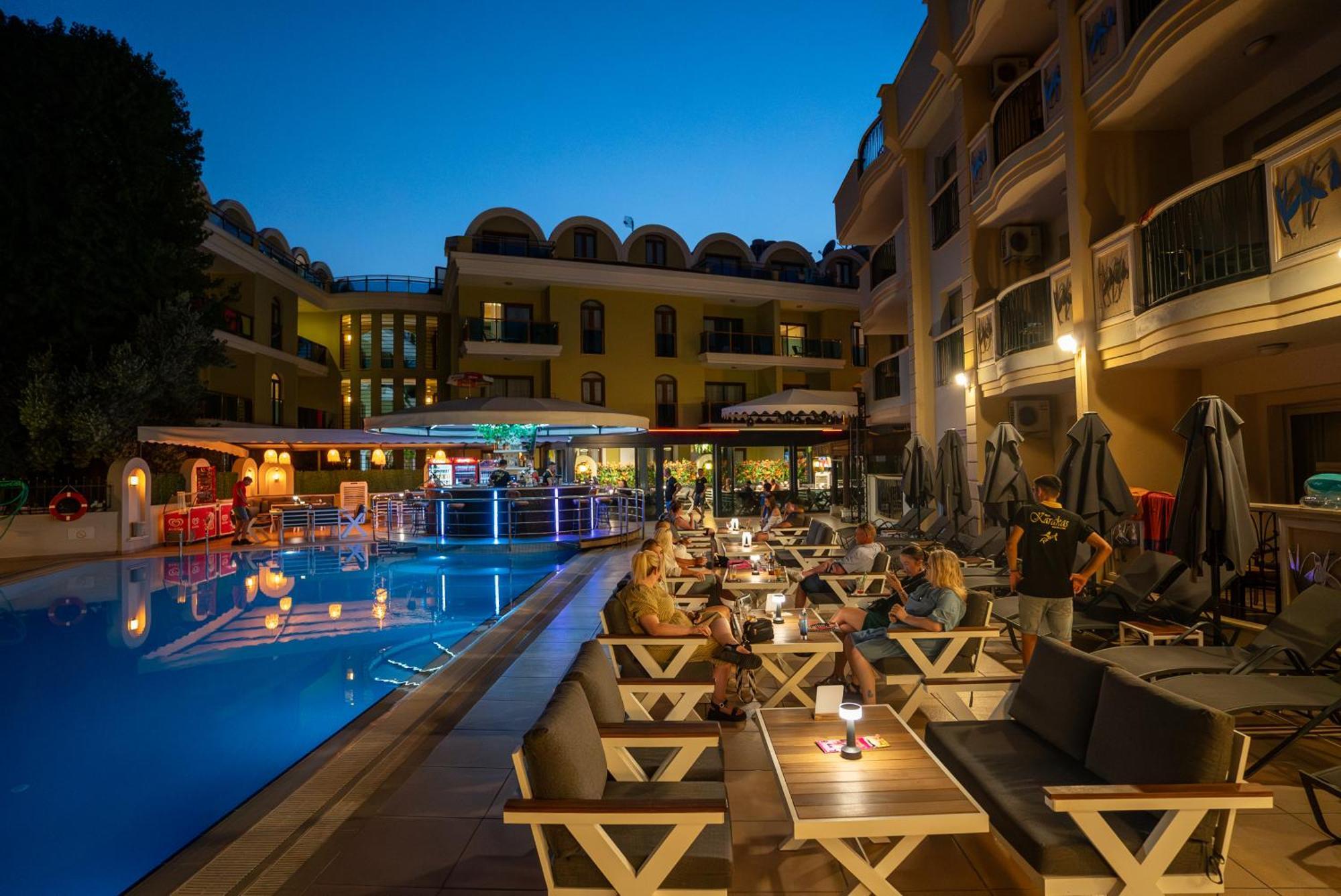 Club Karakas Apart Otel Marmaris Kültér fotó
